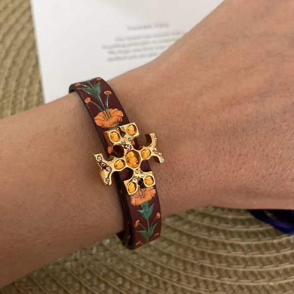 Tory Burch Roxanne Leather Bracelet - Picture 8 of 11